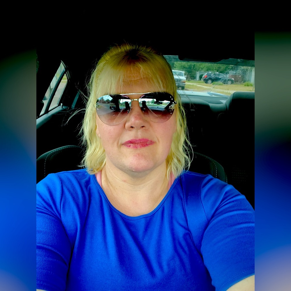 Meet your Posher, Peggy